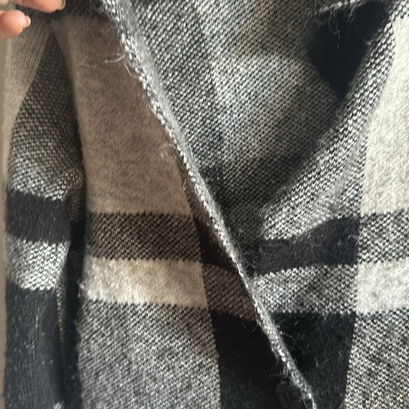 Plaid Sweater jacket - Picture 2 of 2